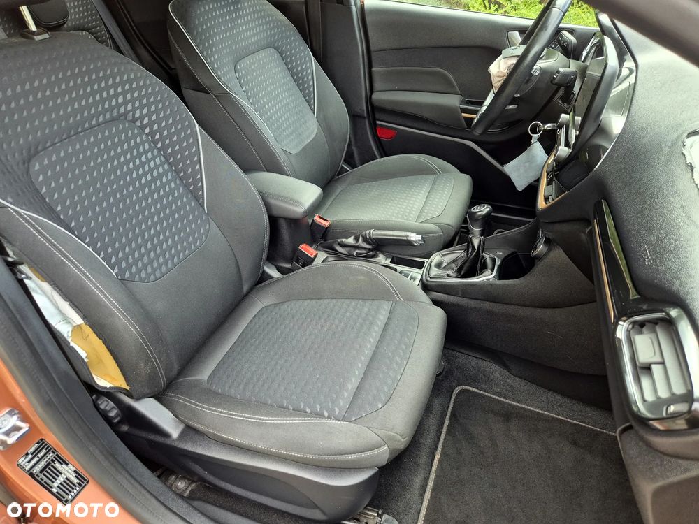Ford Fiesta 1.1 S&S TITANIUM - 26