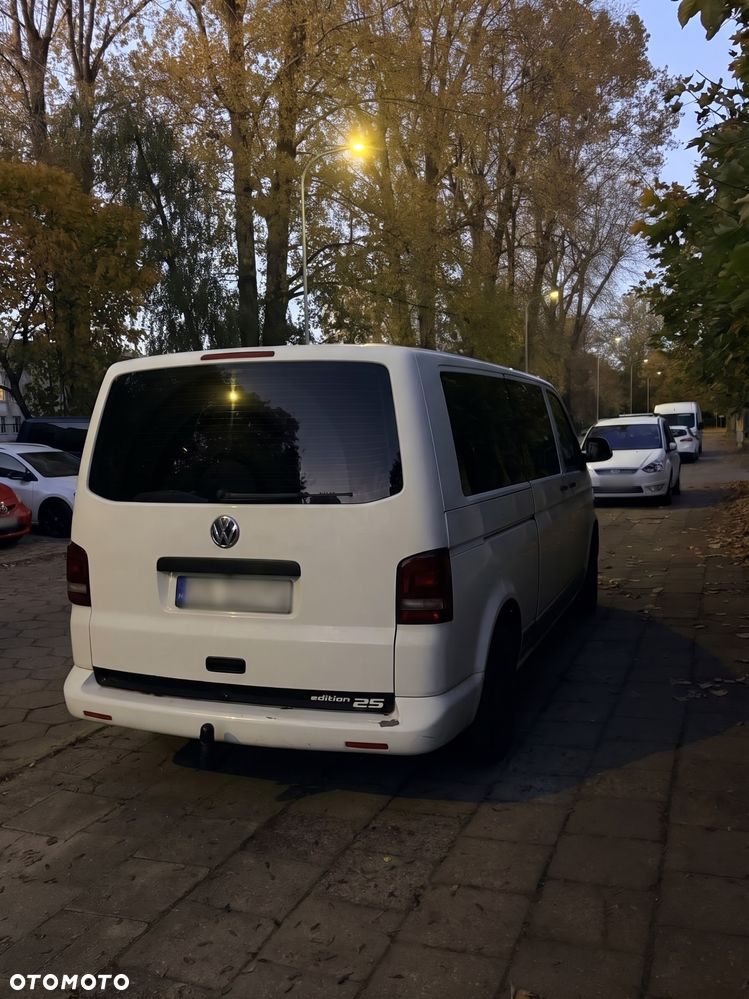 Volkswagen Transporter 2010 photo 2