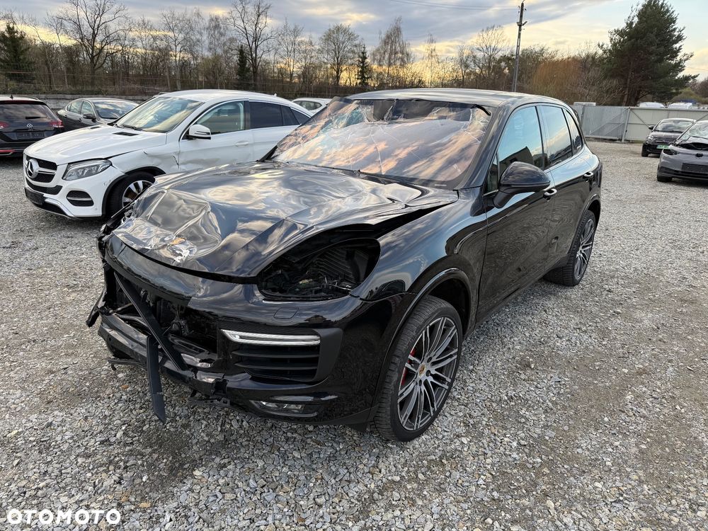 Porsche Cayenne Turbo - 1