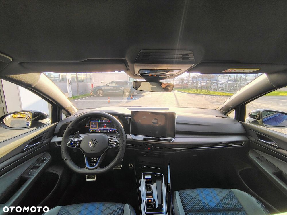 Volkswagen Golf - 25