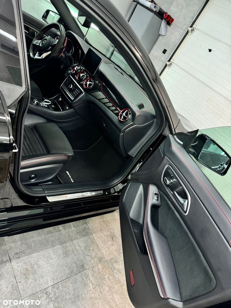 Mercedes-Benz CLA - 9