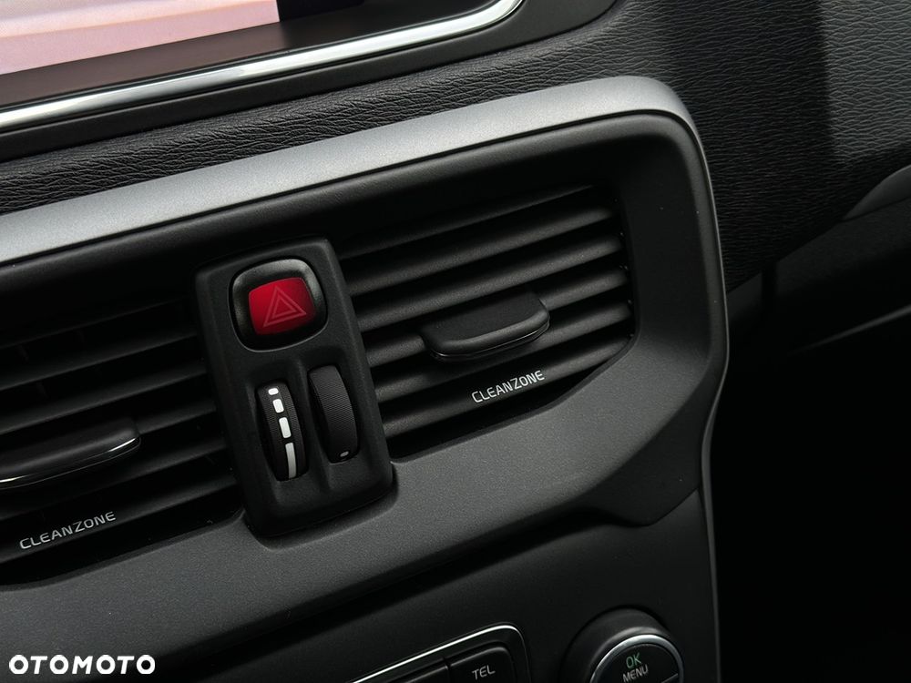 Volvo V40 D2 Momentum - 31