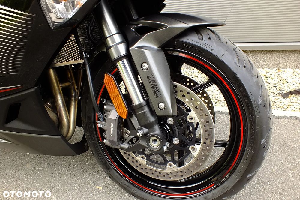 Kawasaki Ninja 1000 SX - 9