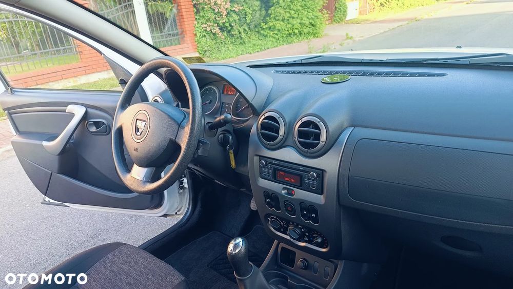 Dacia Duster 1.6 16V 4x2 - 23