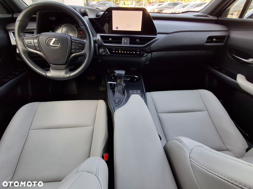 Lexus UX 250h GPF F Sport Design 2WD - 23