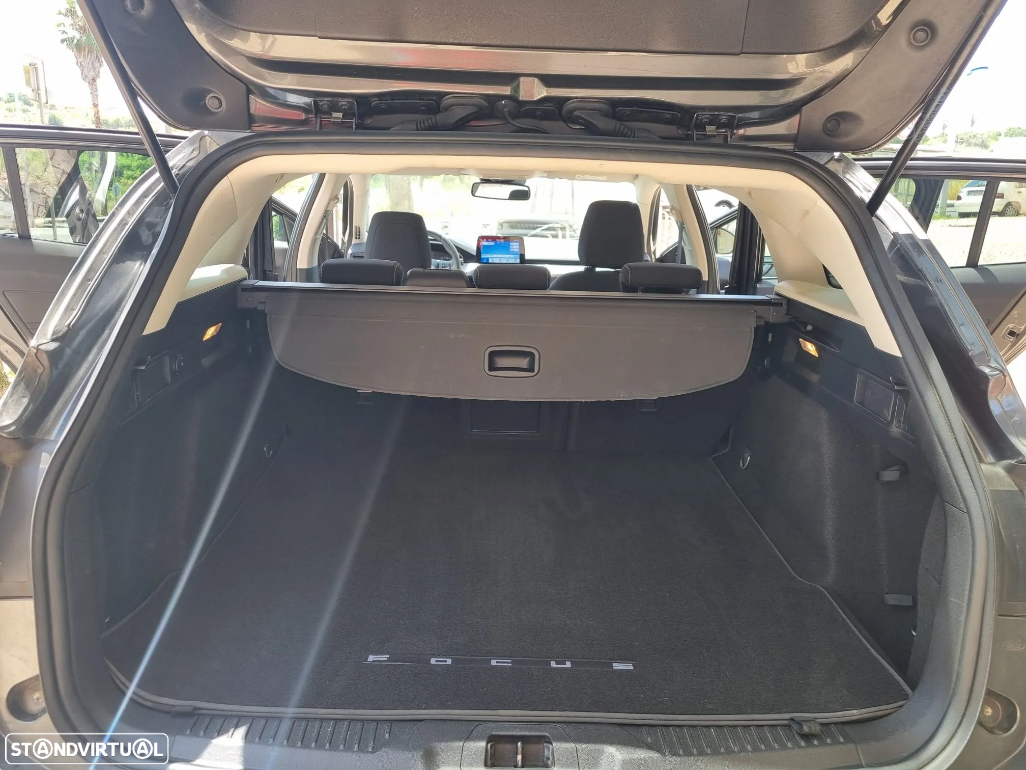 Ford Focus SW 1.0 EcoBoost Business - 26