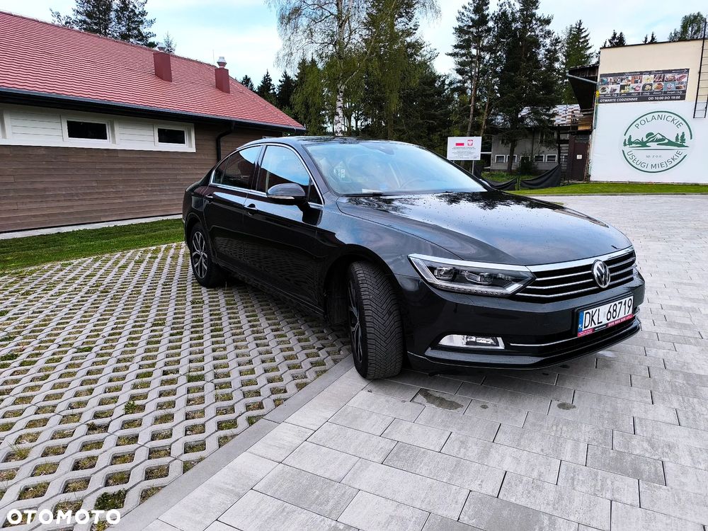 Volkswagen Passat - 8