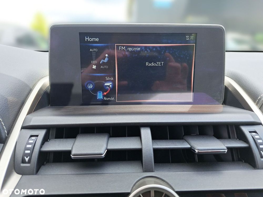 Lexus NX 300h Elegance 2WD - 13