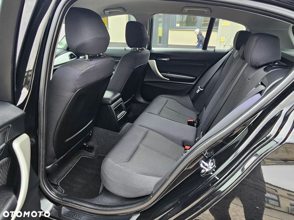 BMW Seria 1 116i - 13