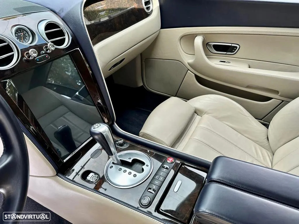 Bentley Continental GT - 11