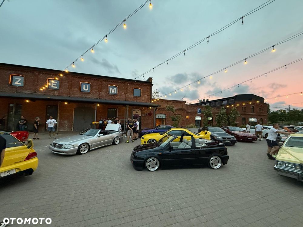 Volkswagen Golf - 25