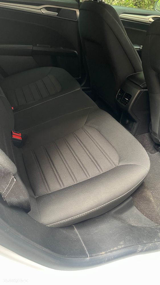 Ford Fusion - 9