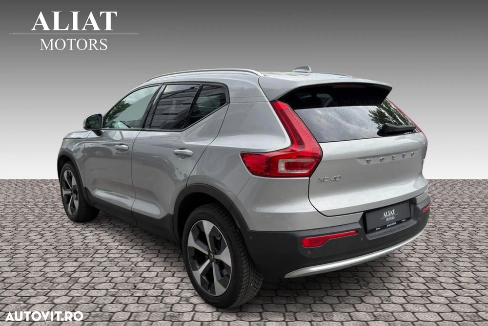 Volvo XC 40 B4 B AWD DKG Momentum Pro - 7
