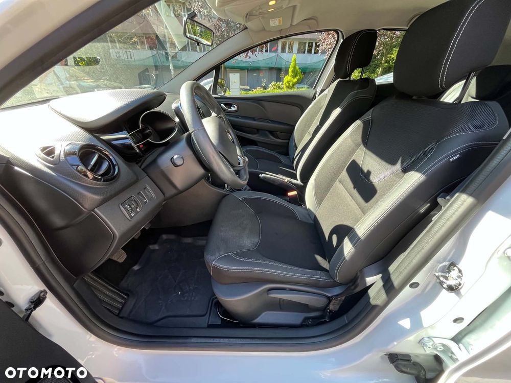 Renault Clio 1.2 16V Alize - 9