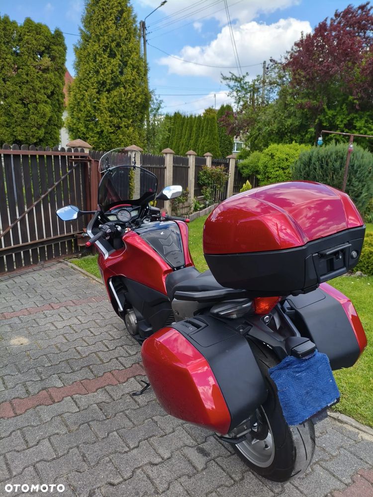 Honda VFR - 8