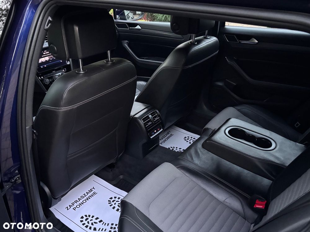 Volkswagen Passat 2.0 TDI SCR Elegance - 27