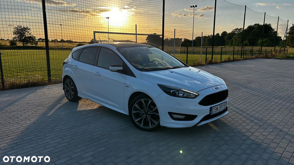 Ford Focus 1.5 EcoBoost ST-Line - 1