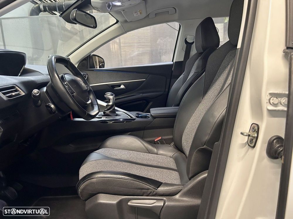 Peugeot 3008 1.2 PureTech Allure - 40