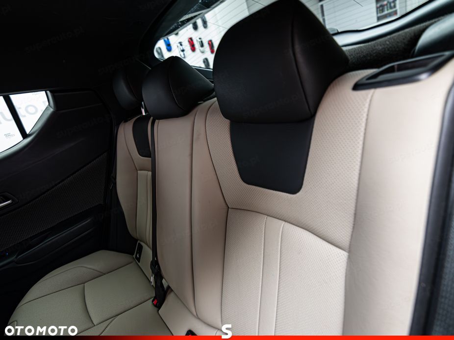 Toyota C-HR 2.0 Hybrid Executive - 20