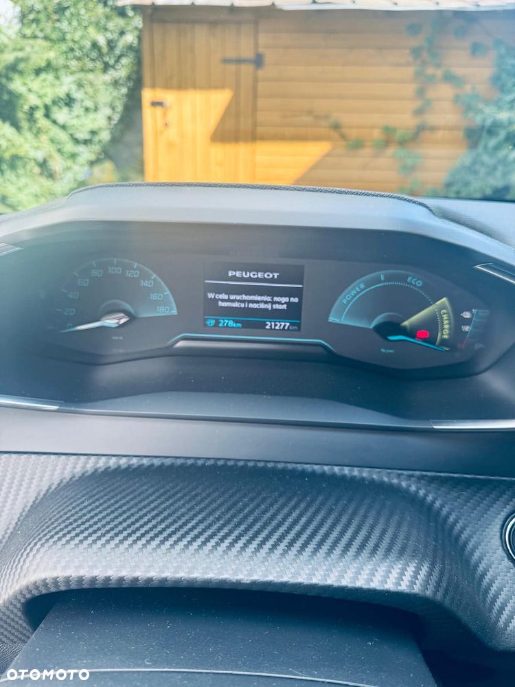 Peugeot 208 - 10