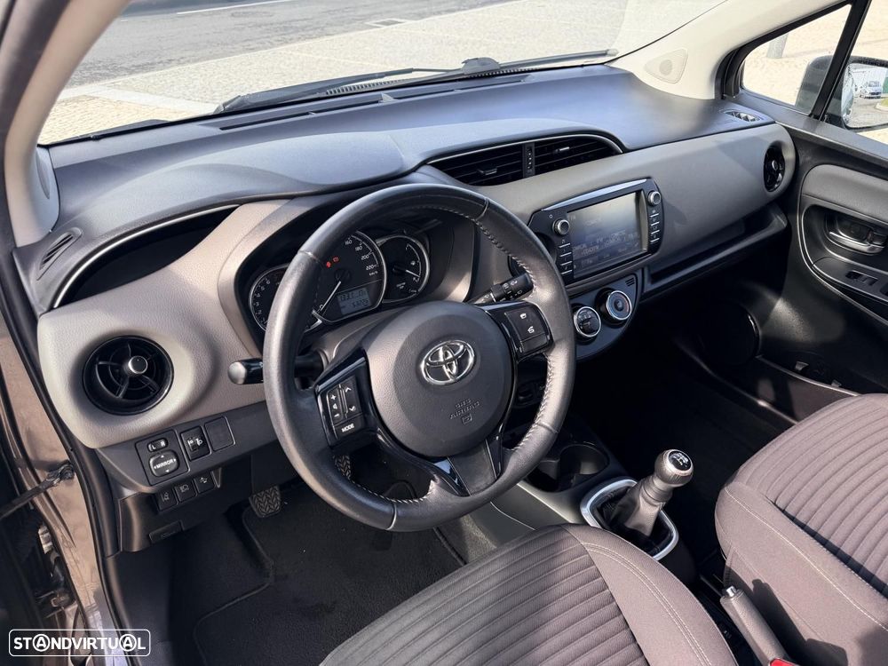 Toyota Yaris 1.0 VVT-i Comfort+P.Style - 2