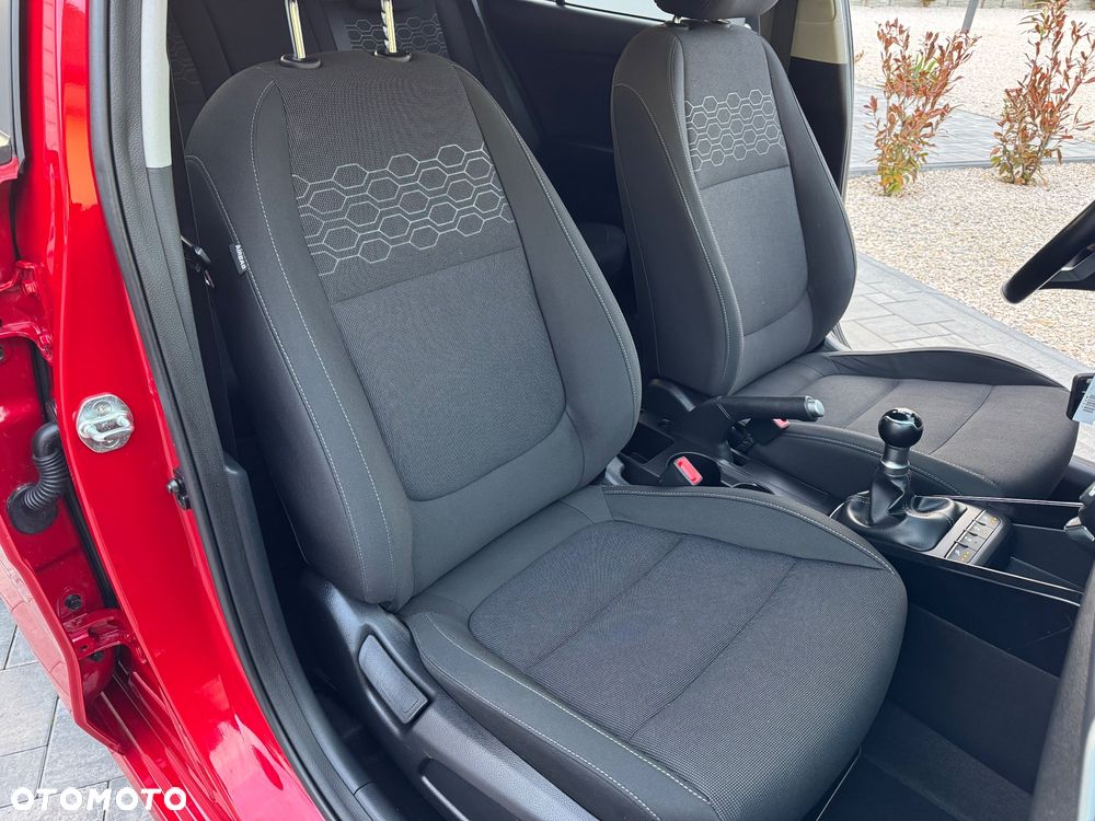 Kia Rio 1.2 Dream Team Edition - 33