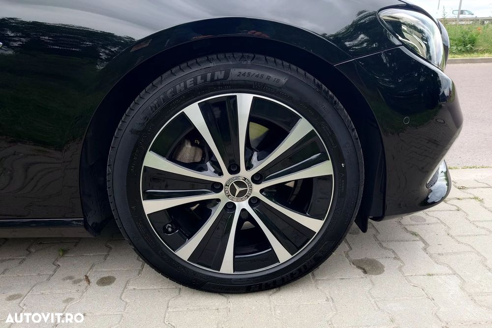 Mercedes-Benz E 200 Aut. - 17