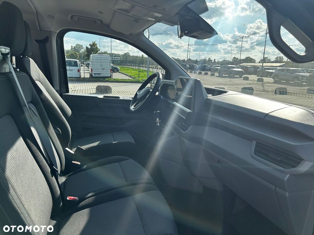 Volkswagen Caravelle Caravelle silnik: 2,0 l TDI 150 KM / skrzynia biegów: 6-biegowa manualna rozstaw osi: 3500 mm - 23