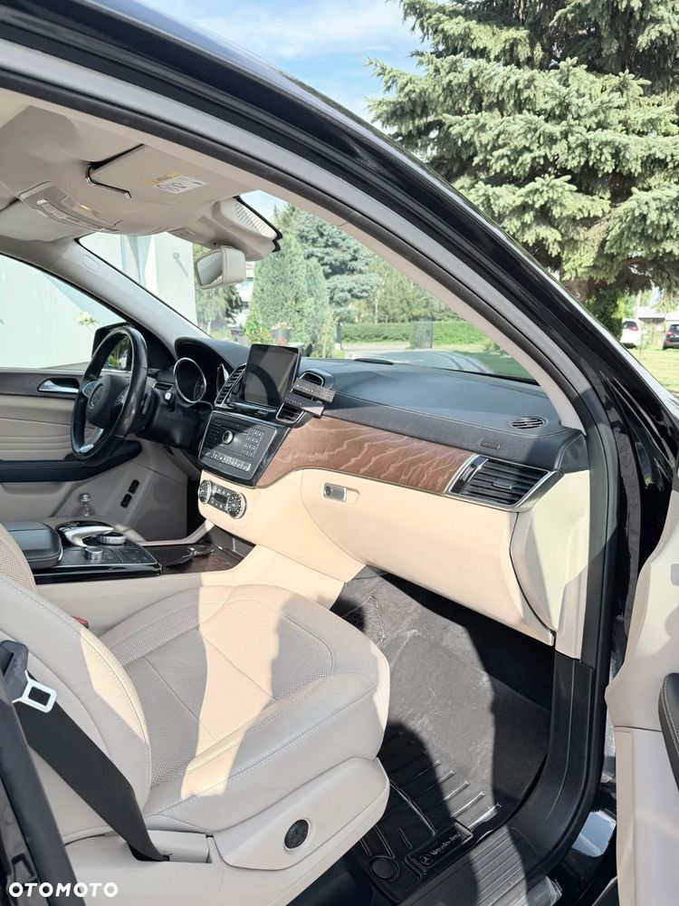 Mercedes-Benz GLE - 13