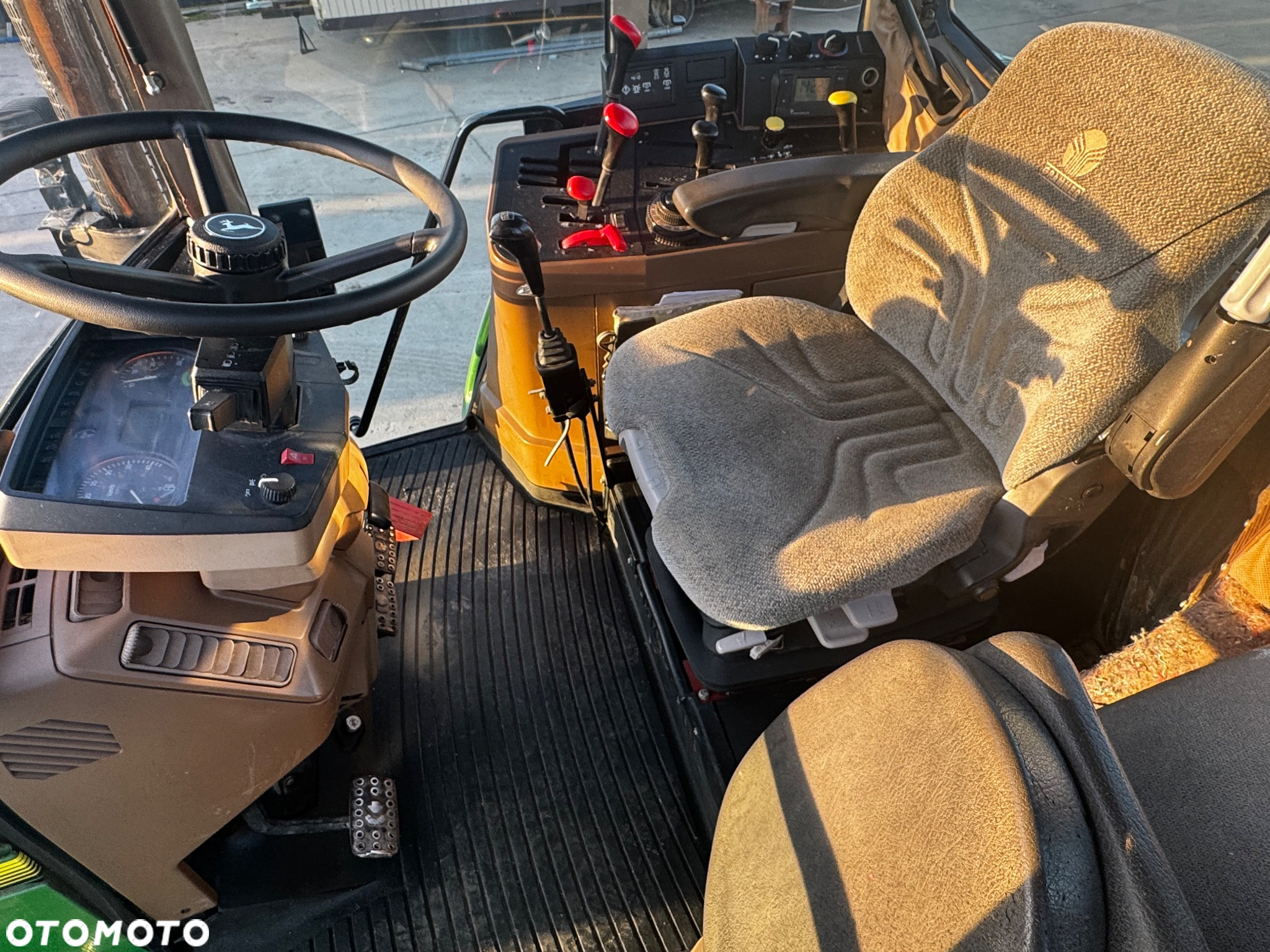 John Deere 6800 - 8