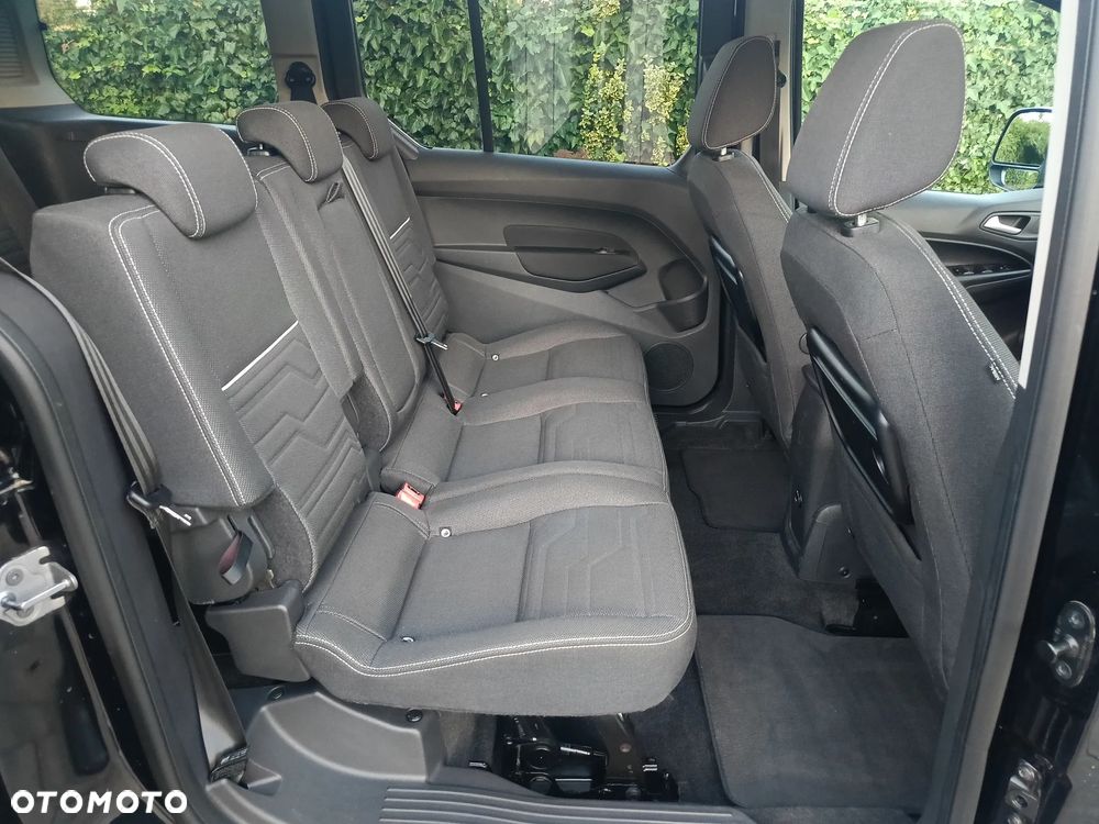 Ford Tourneo Connect Grand - 26