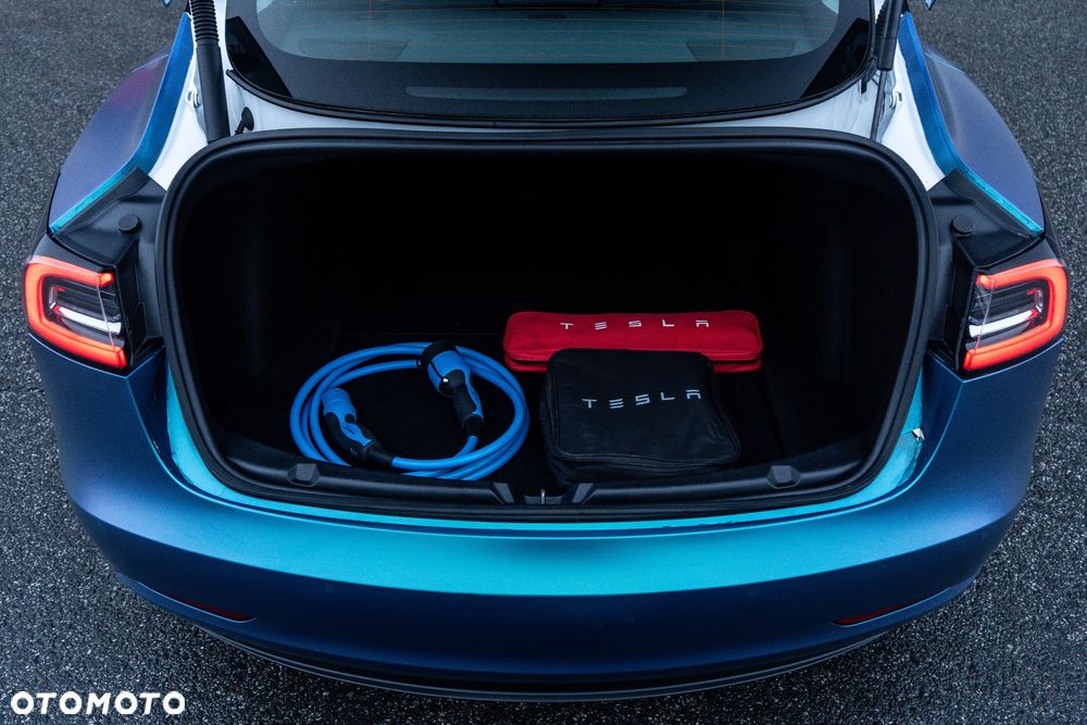 Tesla Model 3 - 16