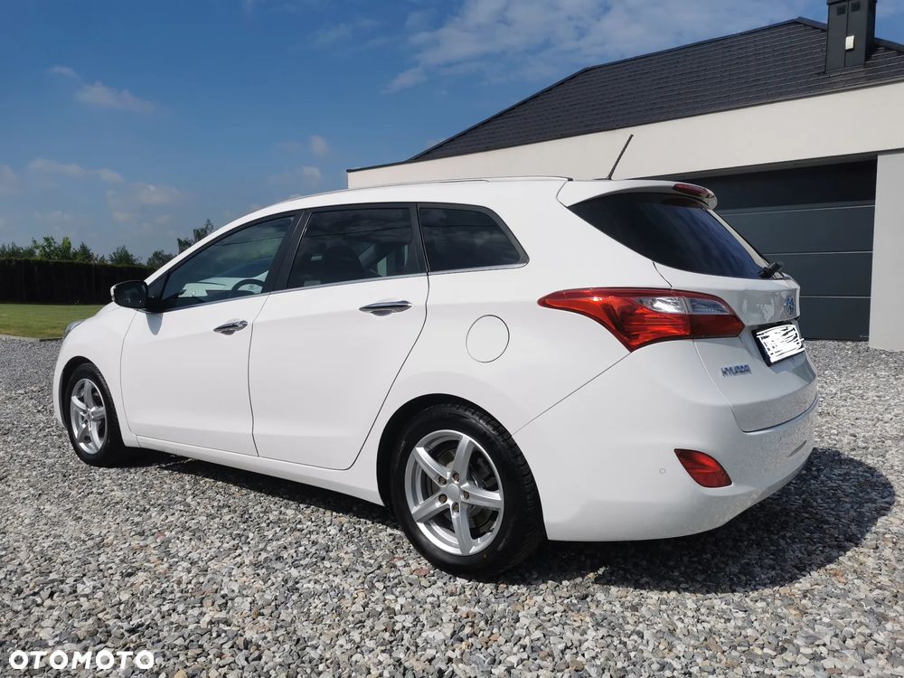 Hyundai i30 1.6 CRDi Premium - 4