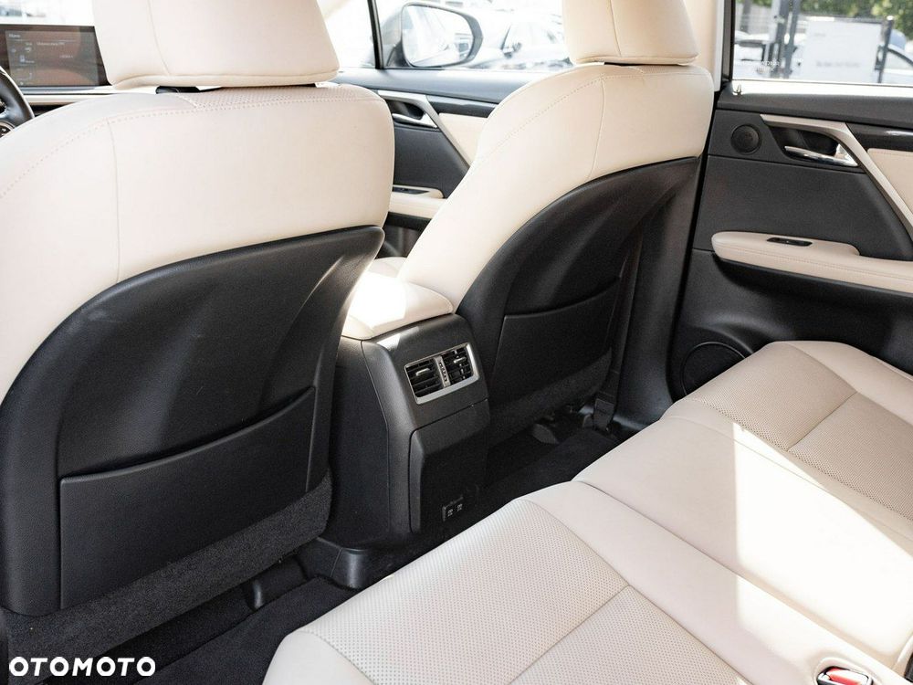 Lexus RX - 28