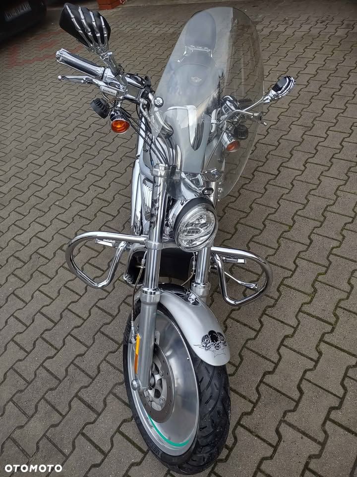 Harley-Davidson V-Rod Street Rod - 5