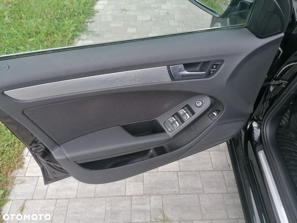 Audi A4 Avant - 22