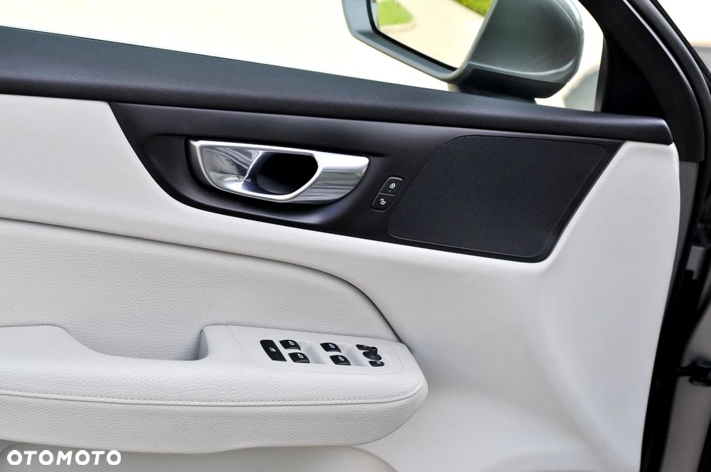 Volvo V60 B4 D Geartronic Momentum - 22
