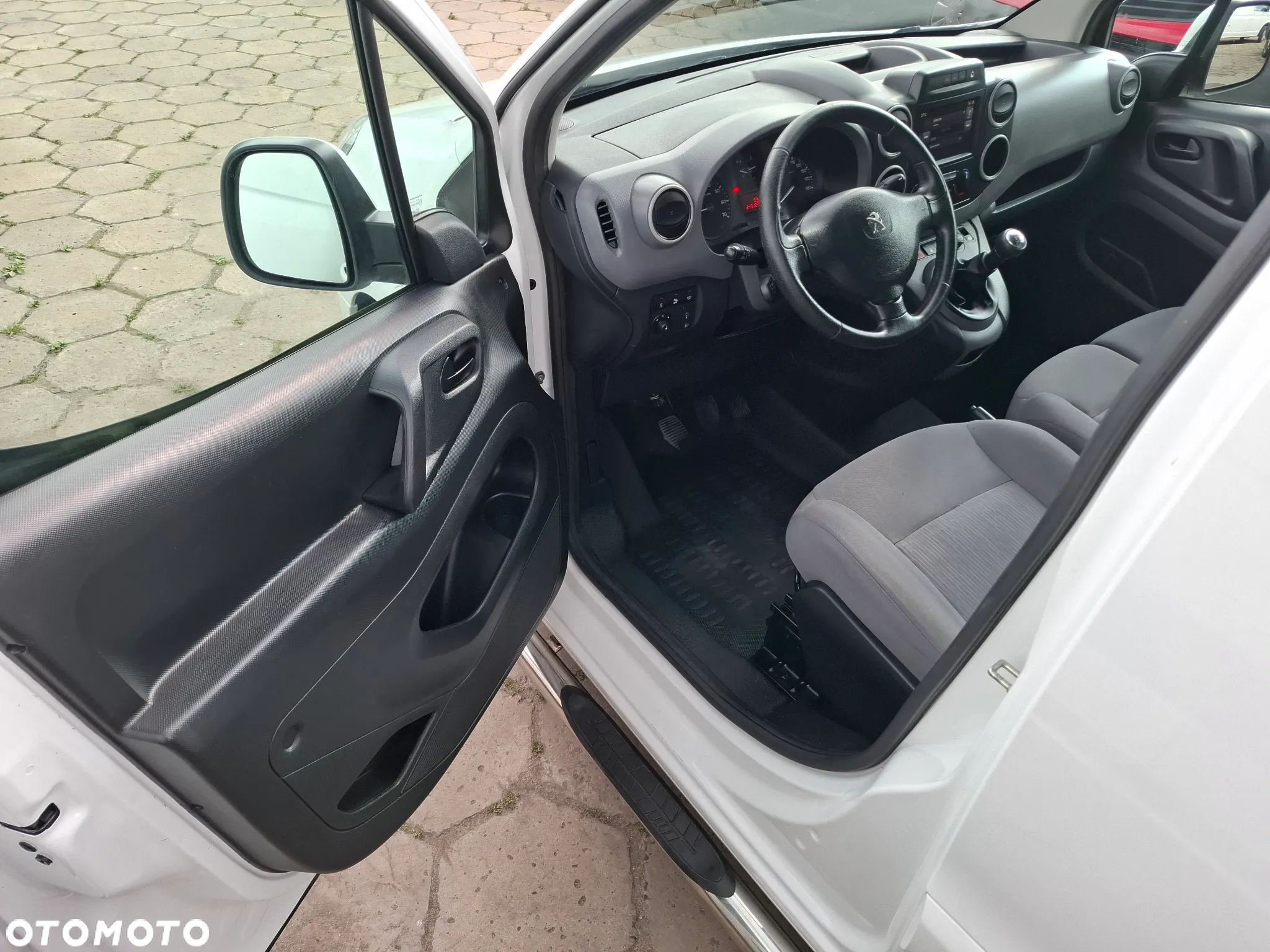 Peugeot Partner 2016 LIFT LONG DŁUGI KLIMA 3OSOBOWY - 14