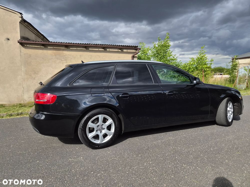 Audi A4 Avant 2.0 TDI DPF Ambiente - 8