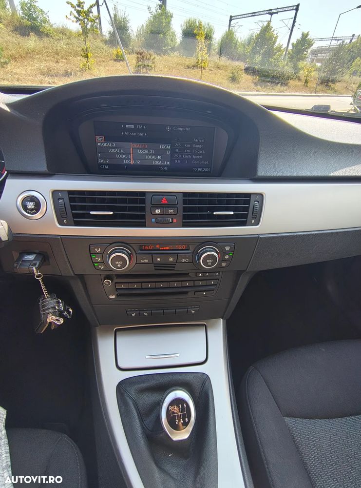 BMW Seria 3 325d - 14