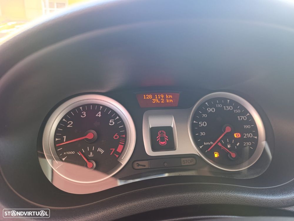 Renault Clio 1.2 TCE GT J15 - 16
