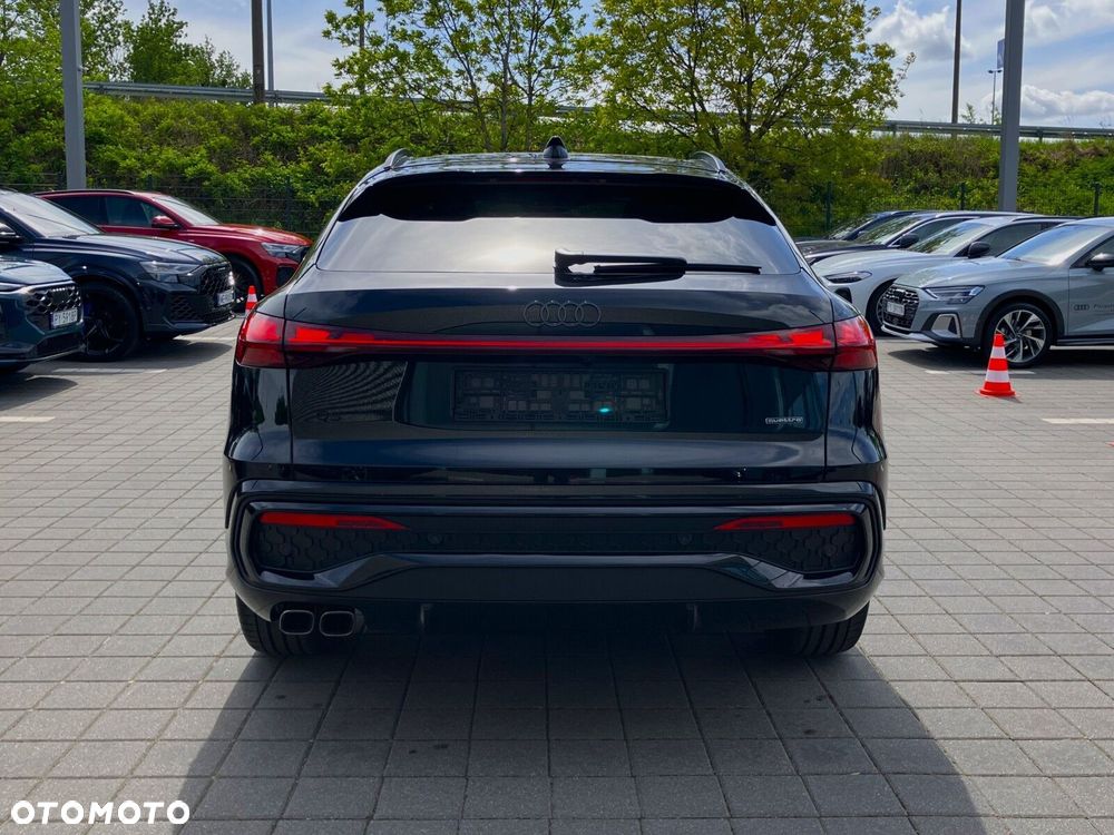 Audi Q5 Sportback - 9