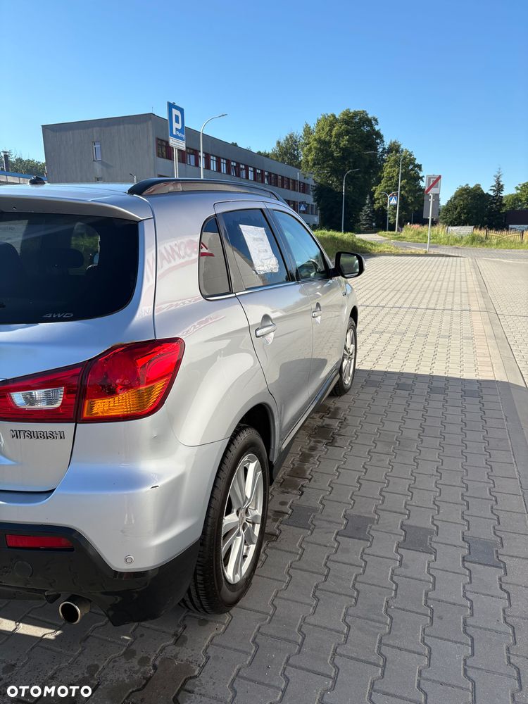 Mitsubishi ASX - 5