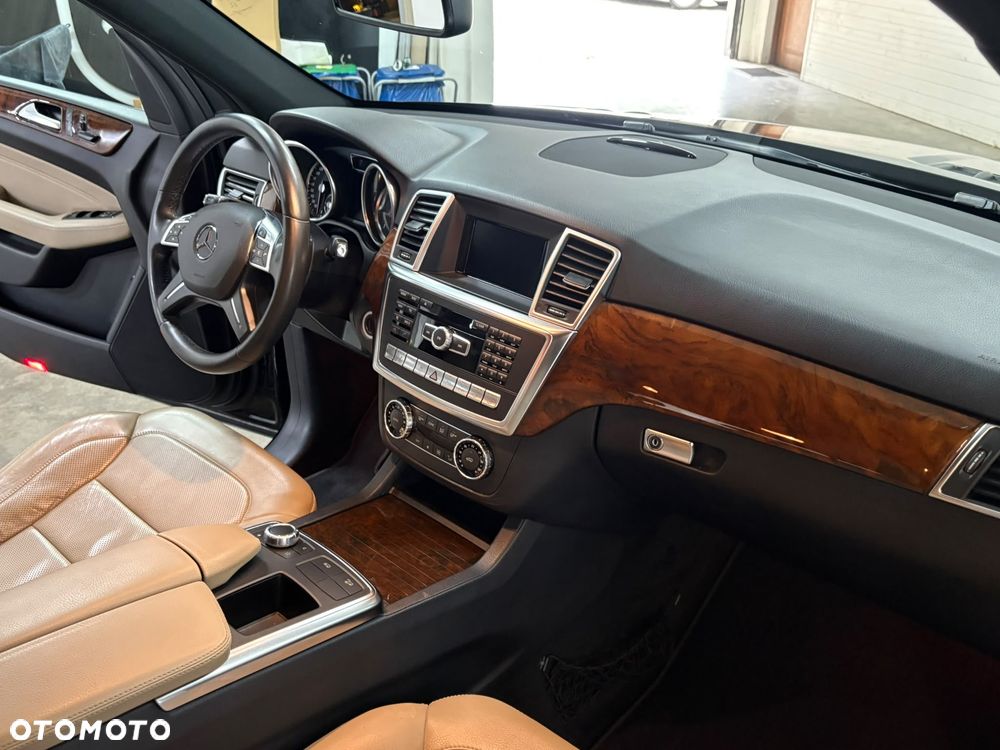 Mercedes-Benz ML 350 BlueTEC 4-Matic - 6