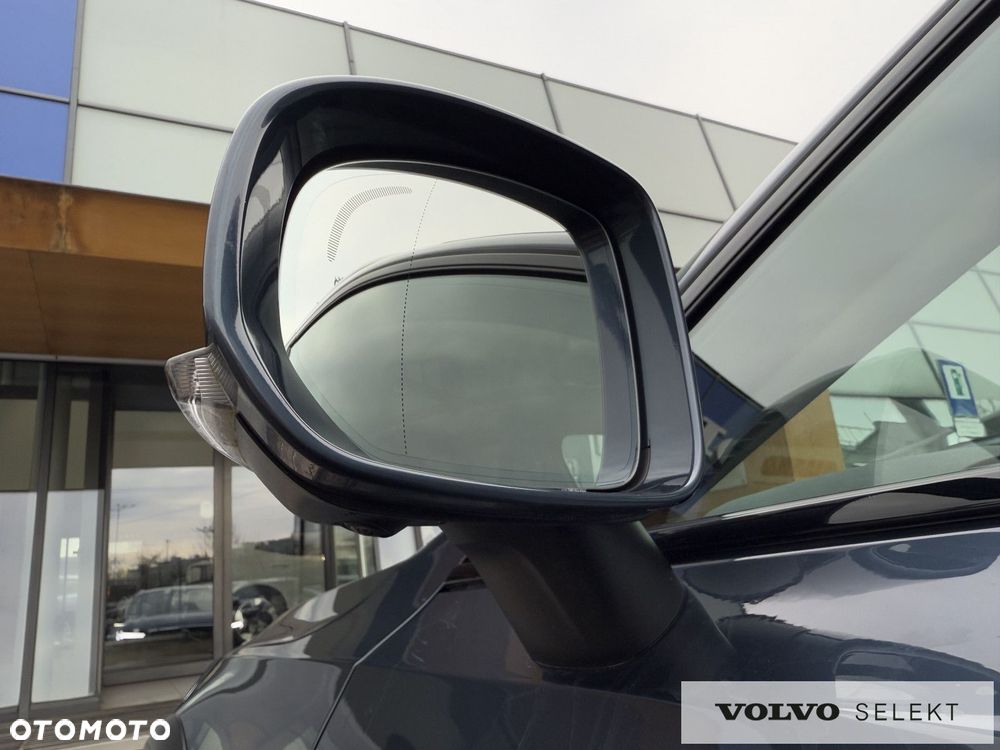 Volvo V90 Cross Country - 10