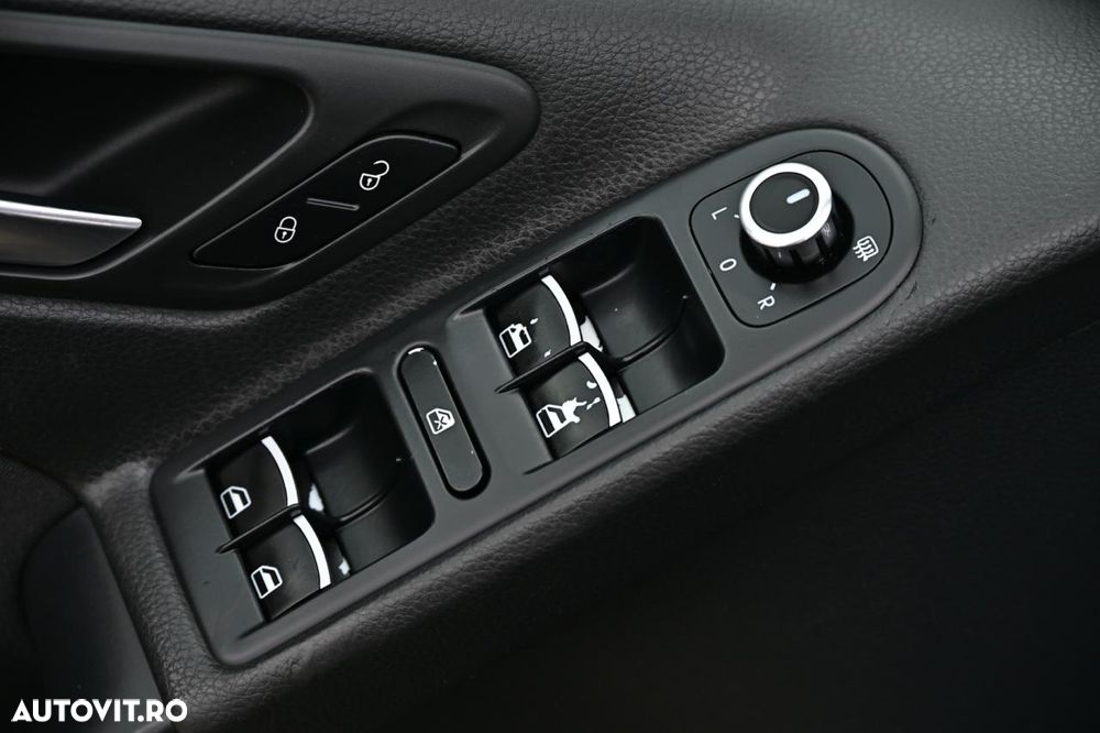 Volkswagen Golf Variant 1.4 TSI DSG Comfortline - 24