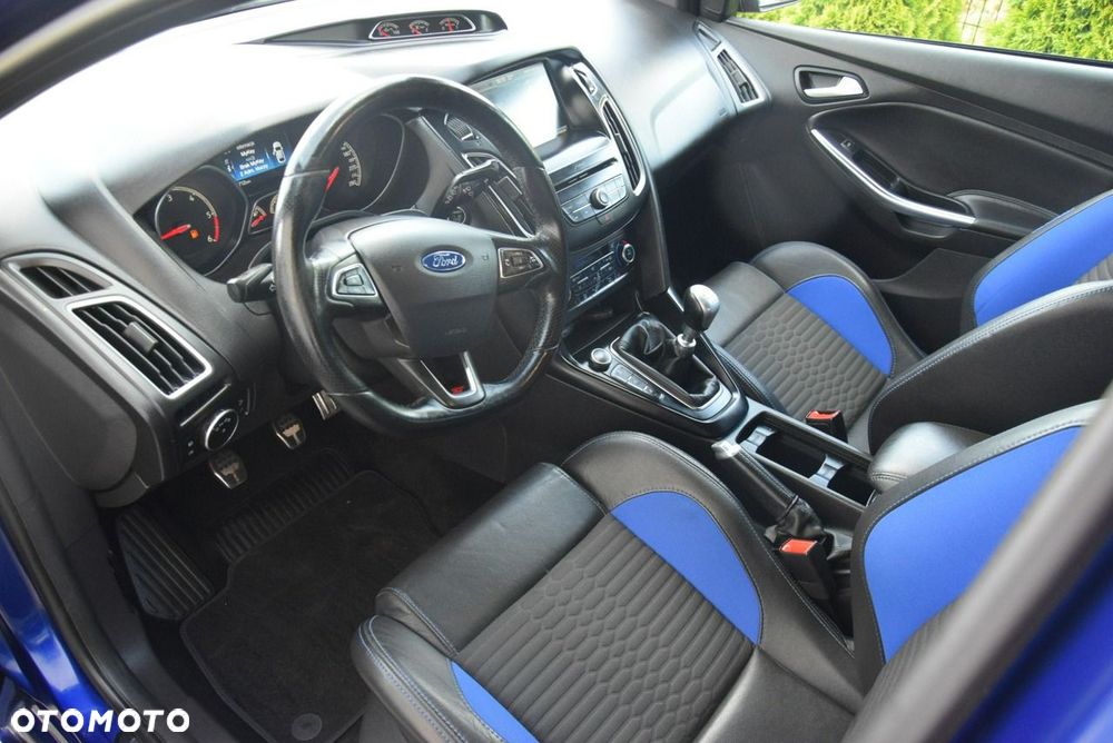 Ford Focus 2.0 TDCi ST - 24