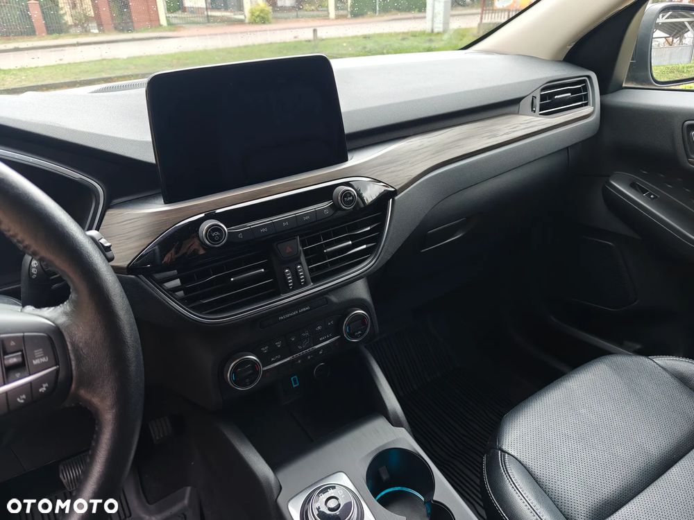 Ford Kuga 2.5 Duratec FHEV TITANIUM - 11