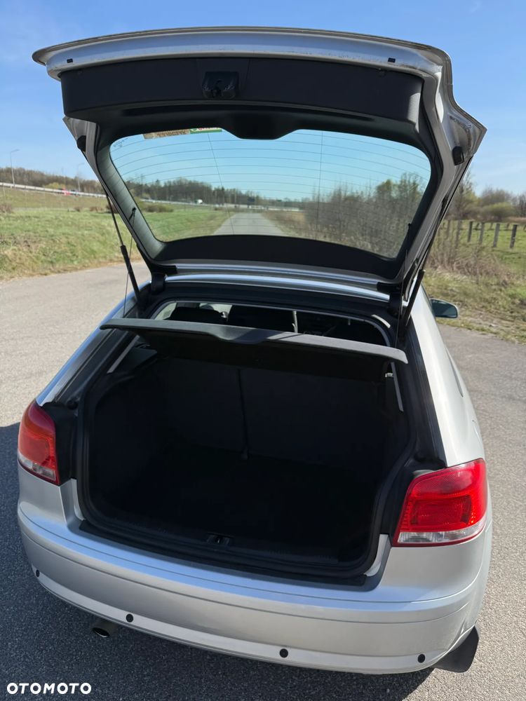Audi A3 3-drzwiowe 1.6 Ambiente - 22