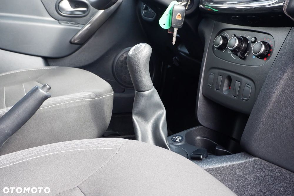 Dacia Sandero - 7